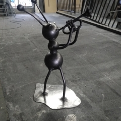 Fourmi fer forgé