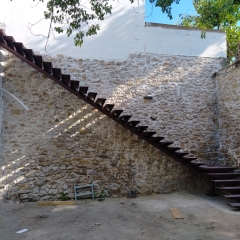 Escalier limon tube rond