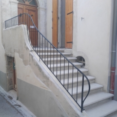 Petite rampe d'escalier