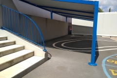 Préau école avec toile d'ombrage